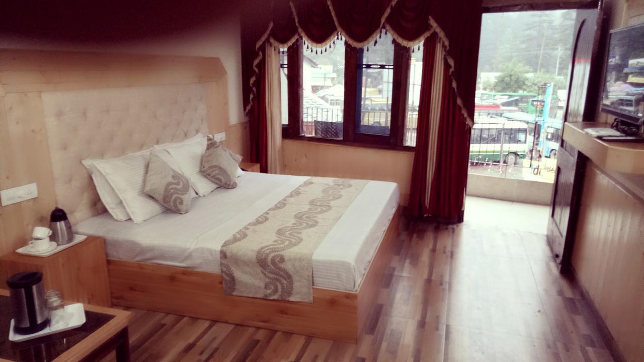 Hotel Highway Inn Manāli Екстериор снимка