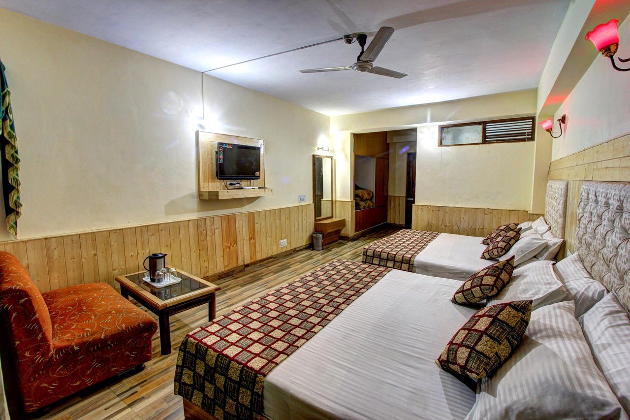 Hotel Highway Inn Manāli Екстериор снимка