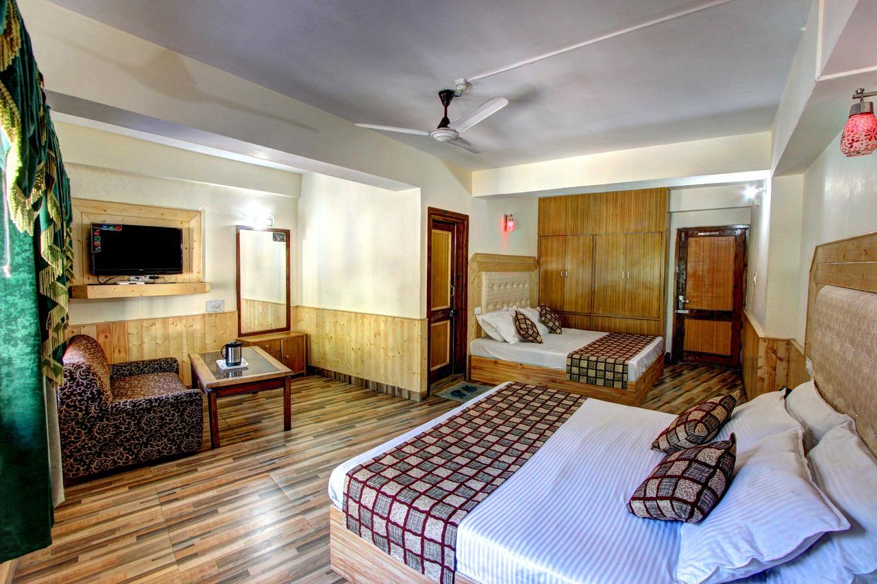 Hotel Highway Inn Manāli Екстериор снимка