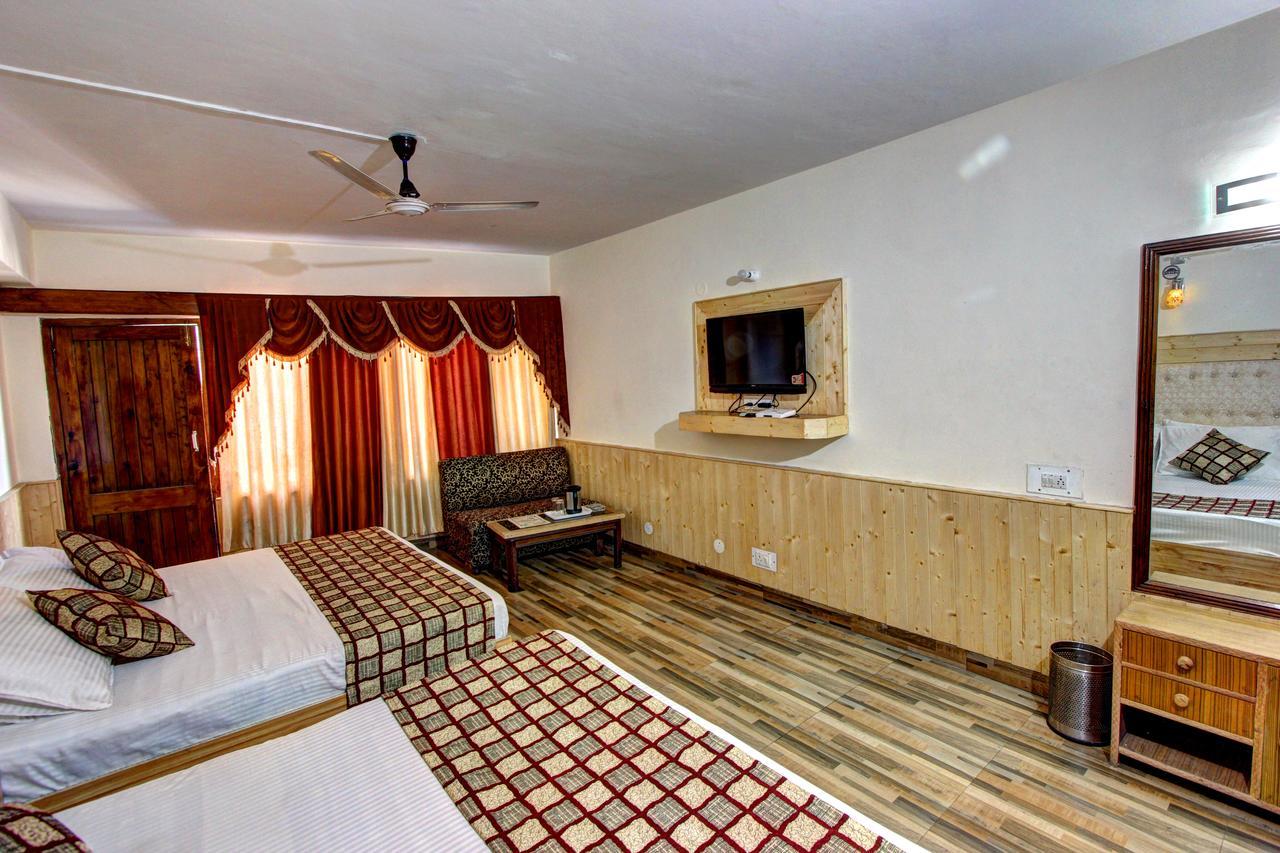 Hotel Highway Inn Manāli Екстериор снимка