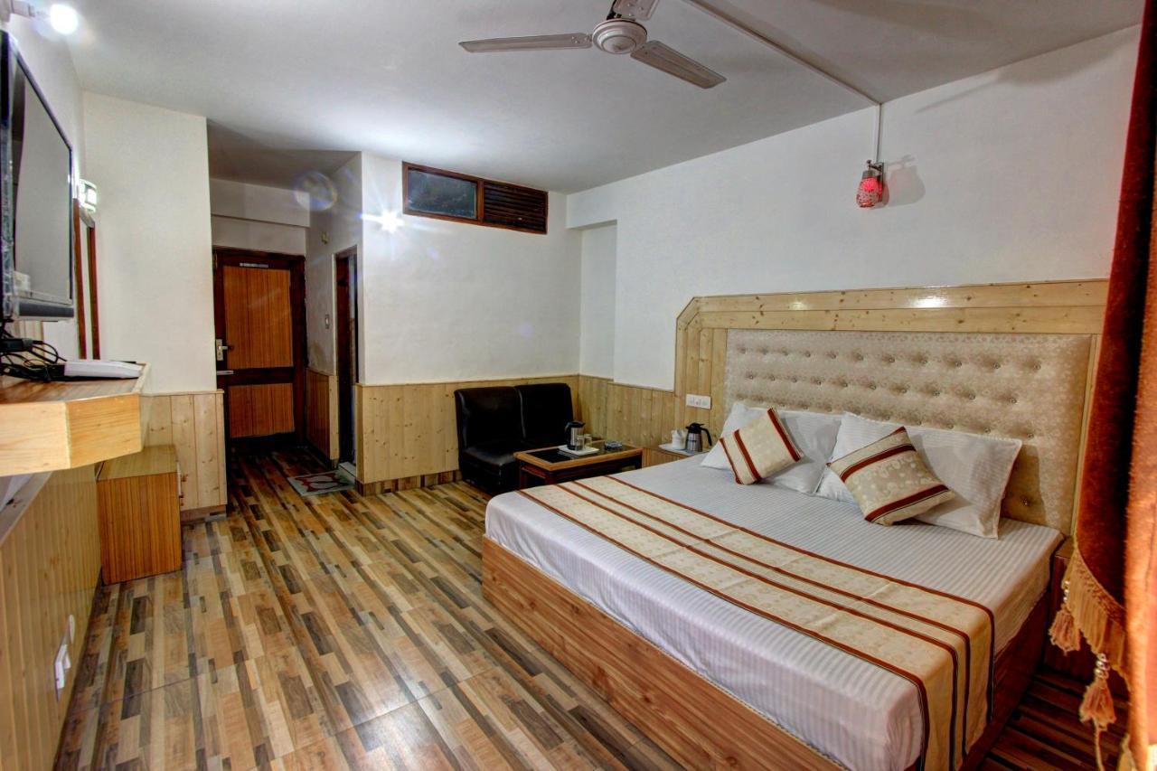 Hotel Highway Inn Manāli Екстериор снимка