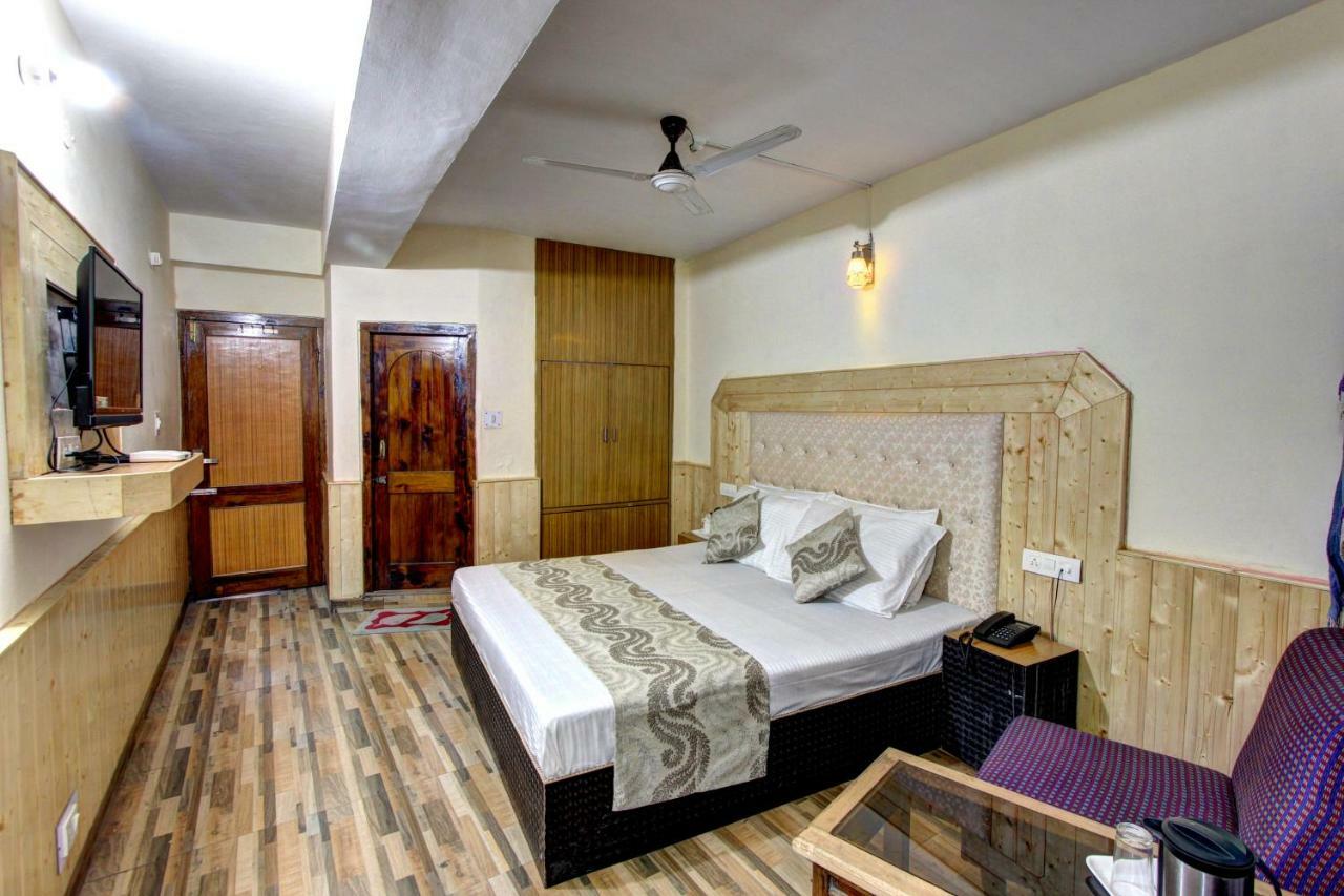 Hotel Highway Inn Manāli Екстериор снимка